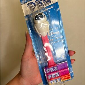 Disney Pixar Pez Candy Dispenser Eve from Wall-E